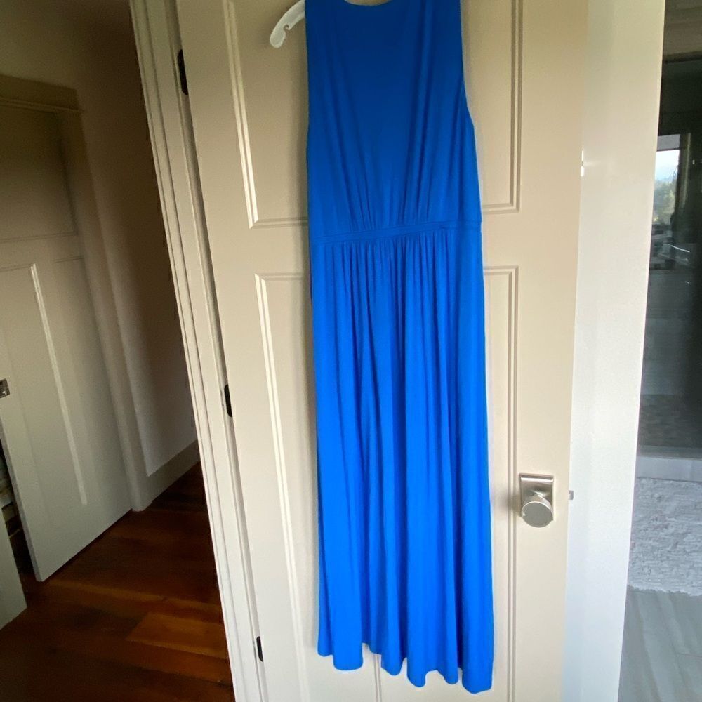 Neiman Marcus Royal blue sleeveless maxi with keyhole neckline. Size M. Like New - Picture 3 of 4